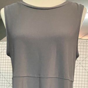 by JJ V-Neck Crew Neck Reversible Flowy Tank Top M gray